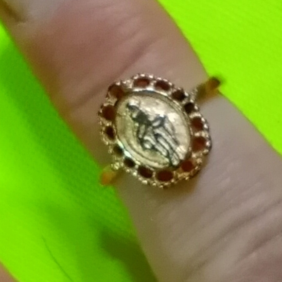 Goldtone symbol Ring filigree small size 5.5 - Picture 4 of 4